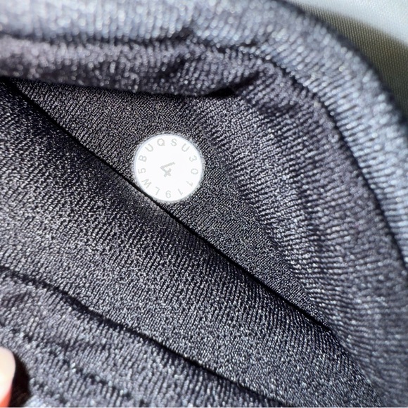 Lululemon Early Extension High-Rise Tight in Gray‎ Colorblock - Picture 3 of 4